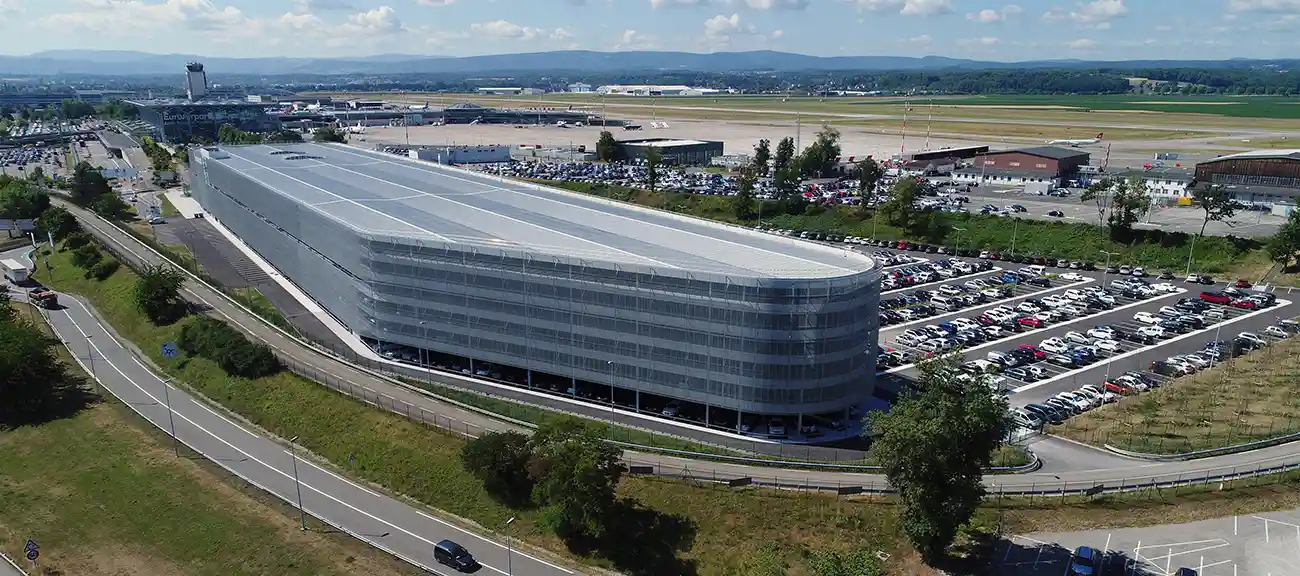 Parking d’aéroport, France